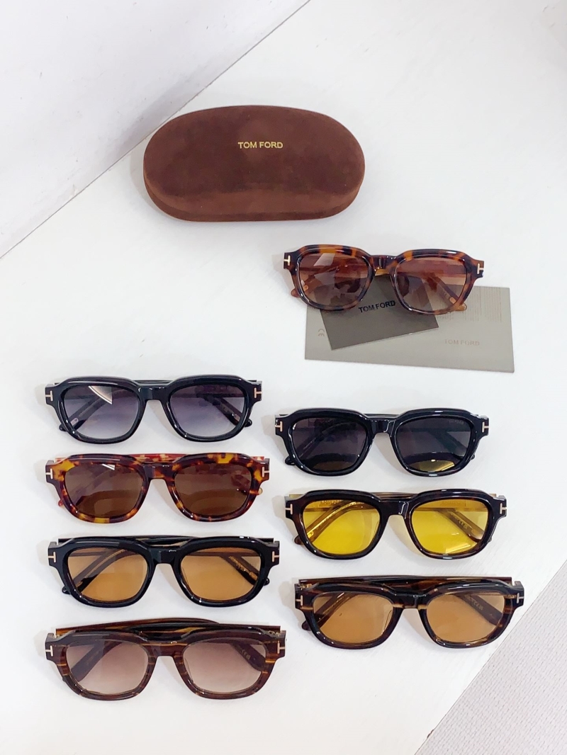 TOM FORD